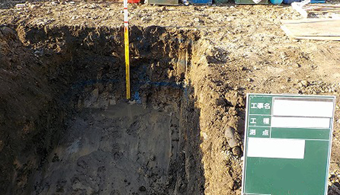 土の掘削・掘削深度の確認